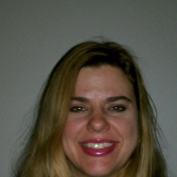 Meet your Posher, Stephanie - Picture 1 of 1